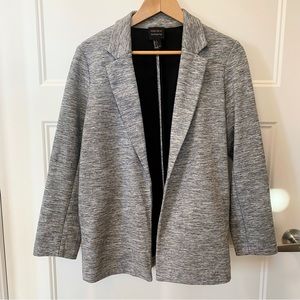 F21 Size Small Women’s Super comfy stretchy grey blazer with pockets